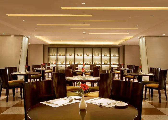 Romantic hotel: Marco Polo Hongkong Hotel